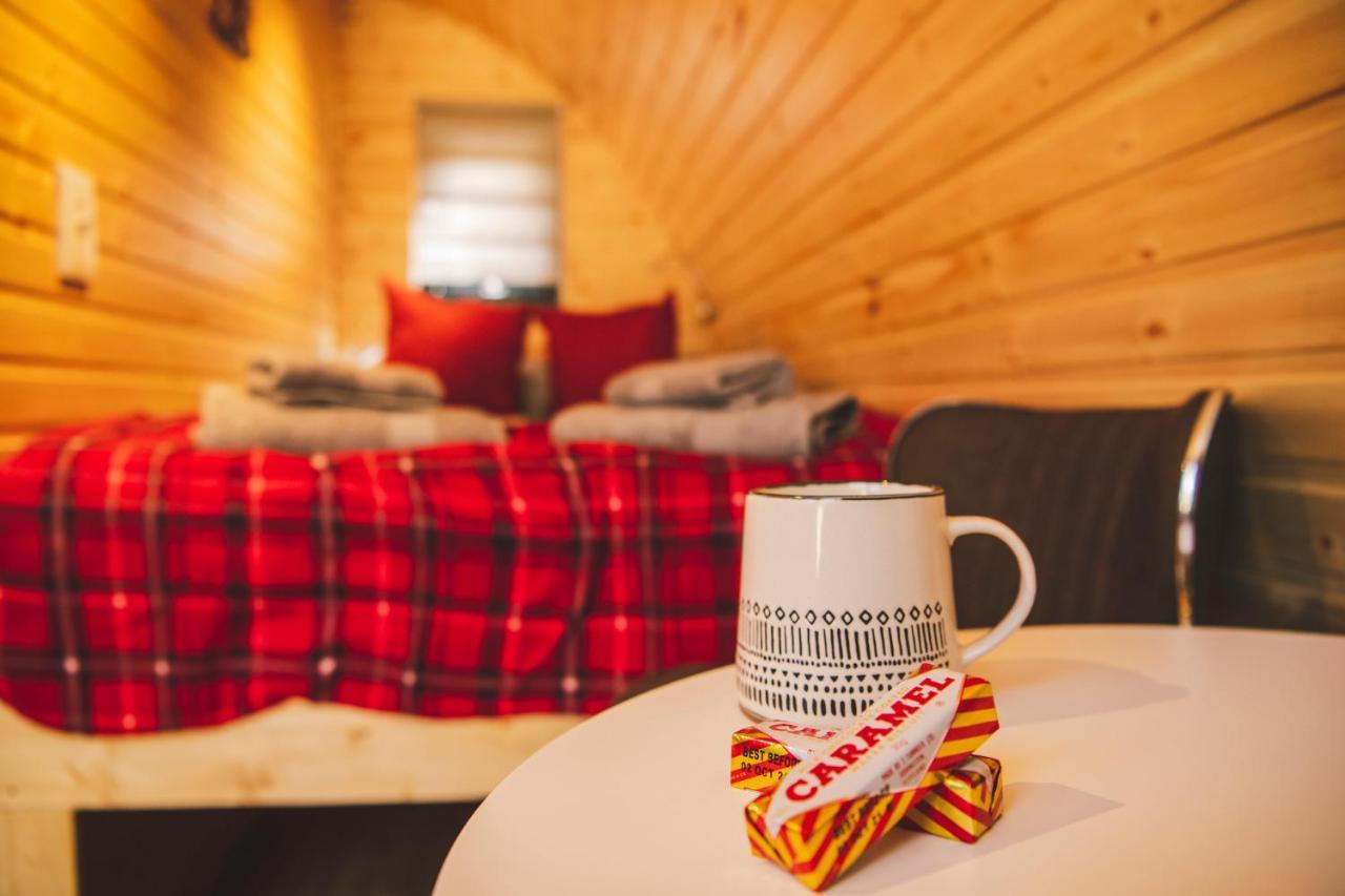 Highland & Transylvania Glamping Pods Roybridge Exterior foto