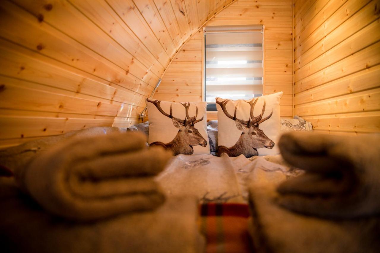 Highland & Transylvania Glamping Pods Roybridge Exterior foto